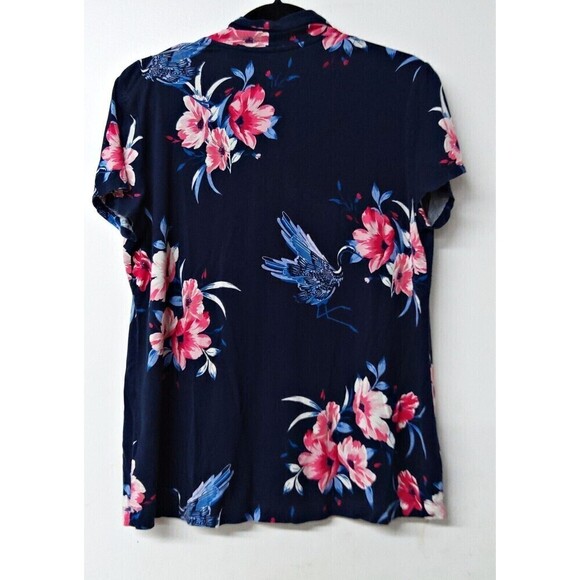 SOMA Floral Ultra Soft Front Pocket Button Down Shirt (M) - Picture 3 of 3